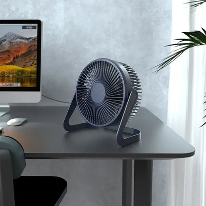 Tragbarer USB-Ventilator mit 360-Grad-Drehung: Leise und effizient!